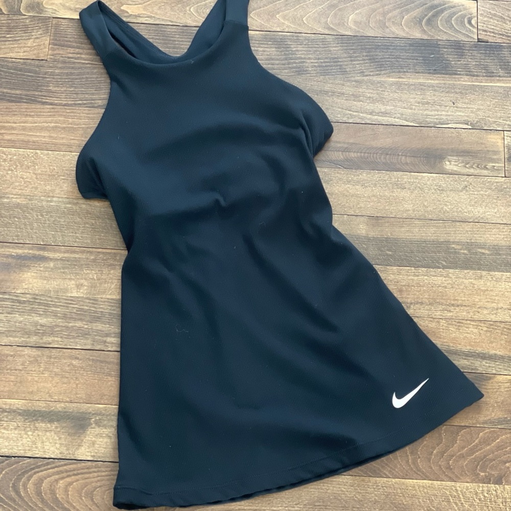 NWOT Nike dry fit racer back top
